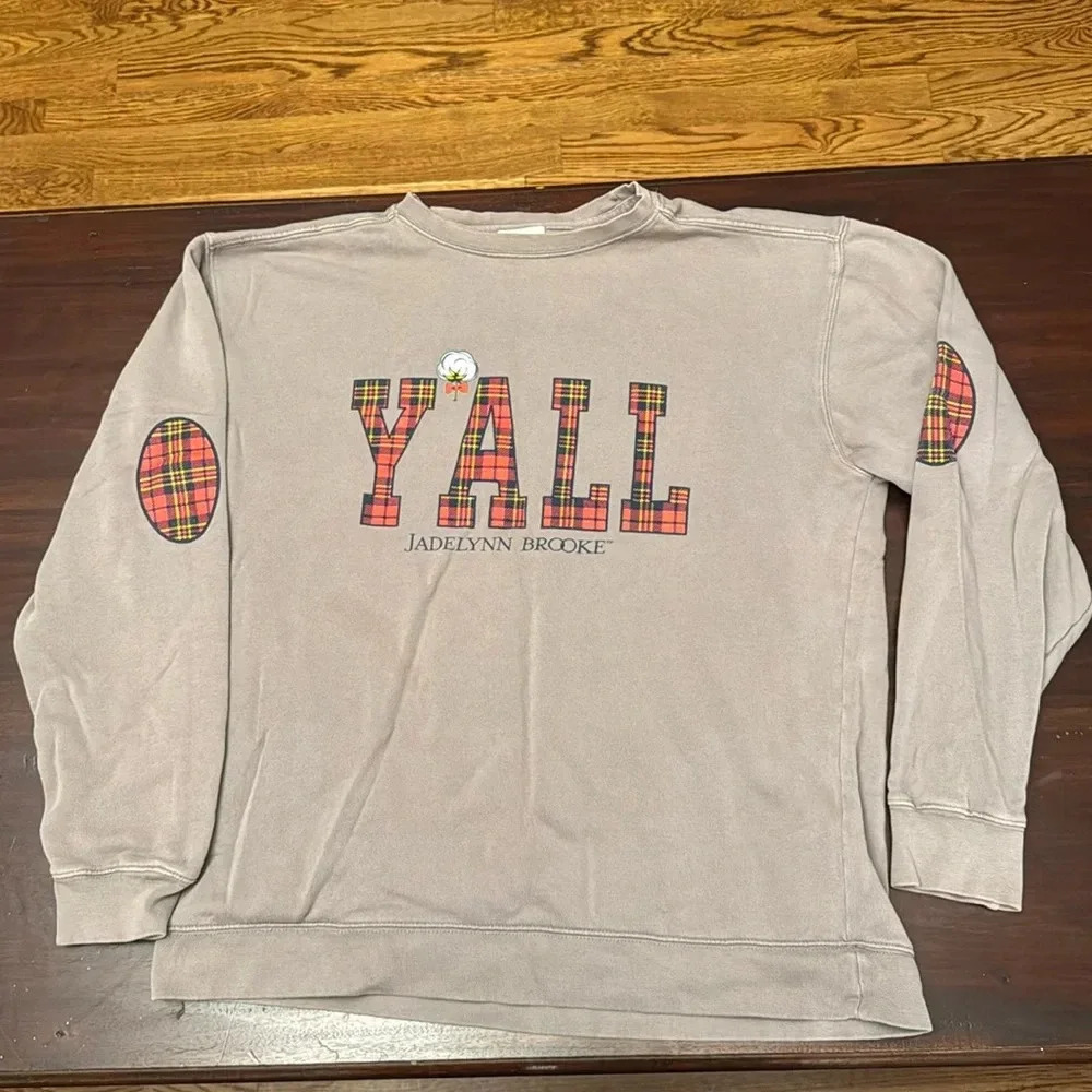 Jadelynn Brooke grey and plaid womenโs sweatshirt size medium